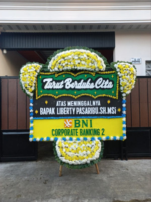 Papan Bunga Duka di Ungar