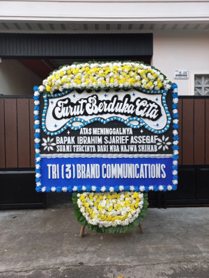 Papan Bunga Duka di Ungar